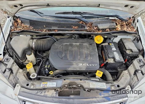 2016 Chrysler Town & Country Touring z USA, uszkodzony, nr VIN 2C4RC1BG2GR112197